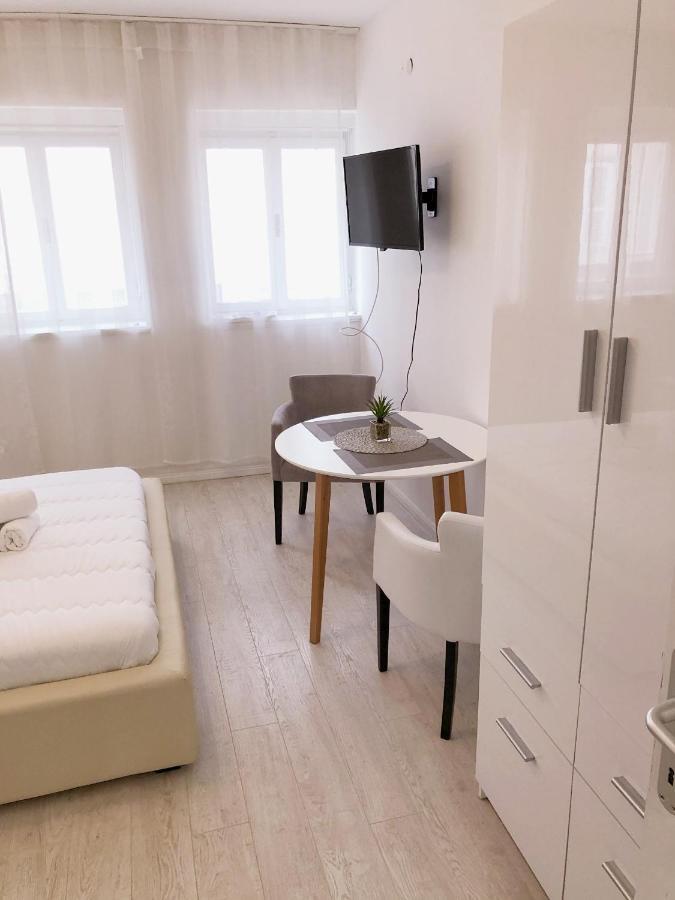 Roli Hotel Zadar Exterior photo